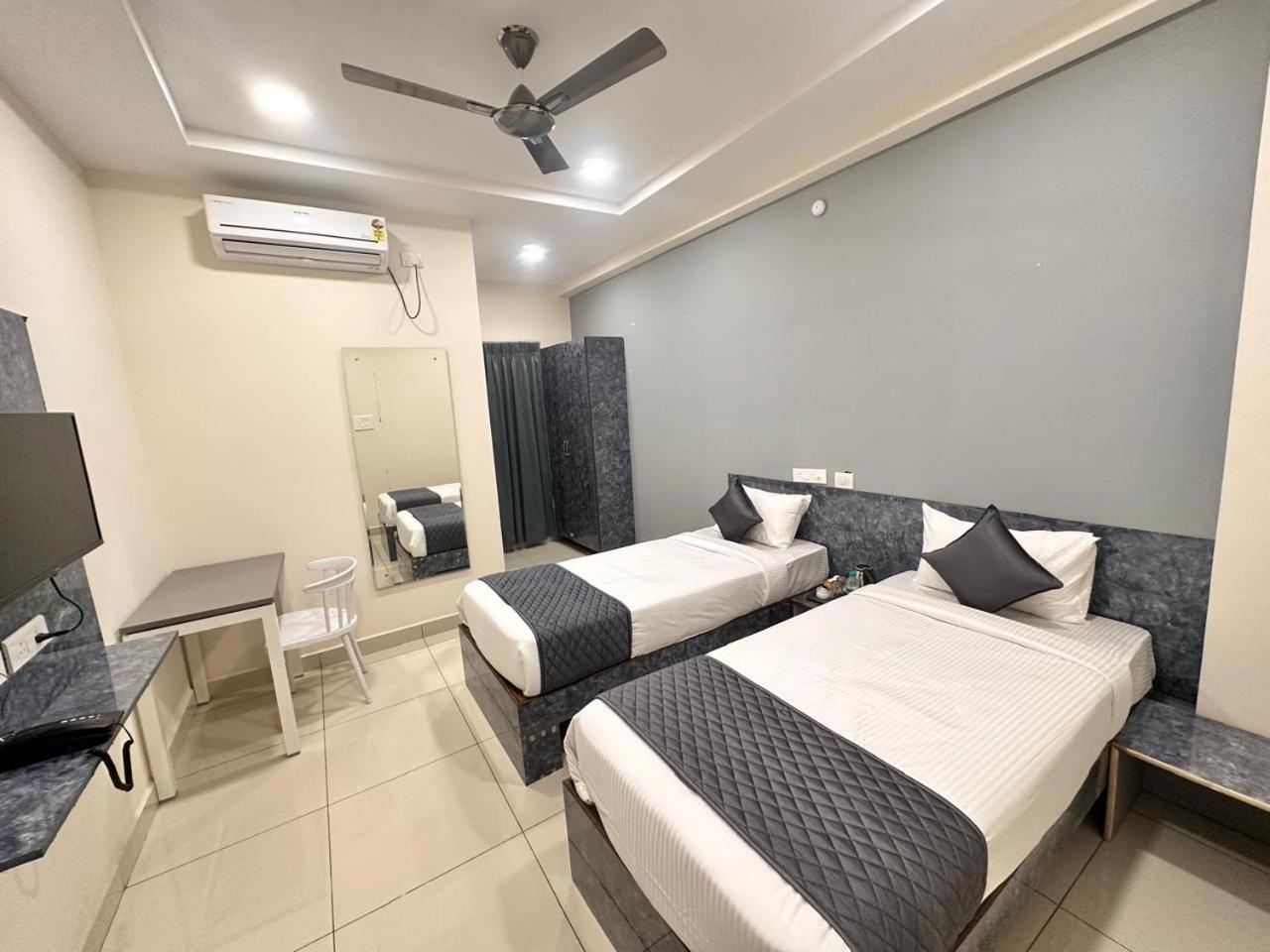 Hotel Aerotel,Hyderabad Шамшабад Экстерьер фото
