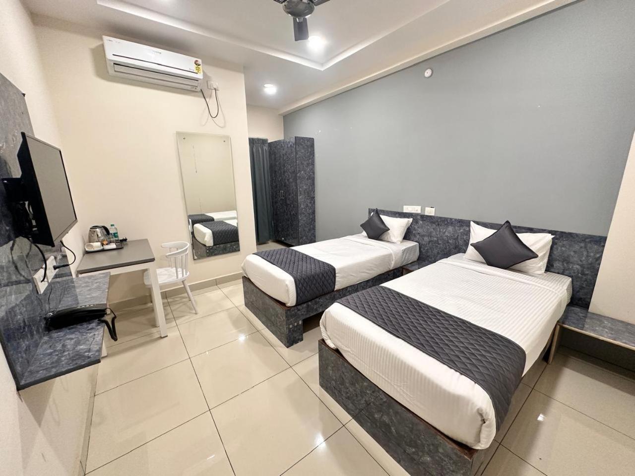 Hotel Aerotel,Hyderabad Шамшабад Экстерьер фото