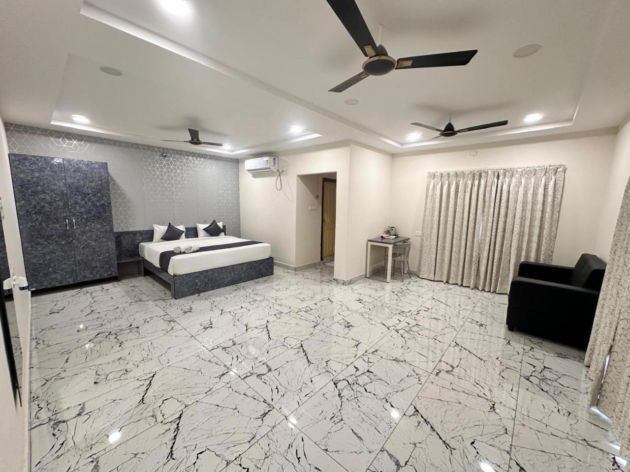 Hotel Aerotel,Hyderabad Шамшабад Экстерьер фото